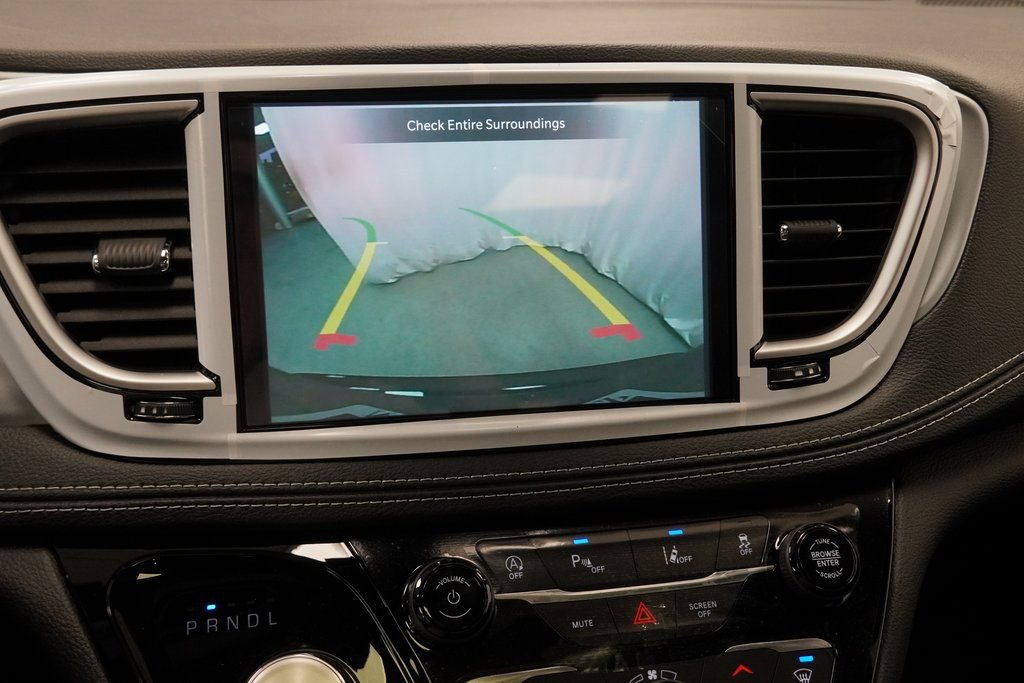 New 2026 Chrysler Pacifica Limited w/ S Appearance Package image 25