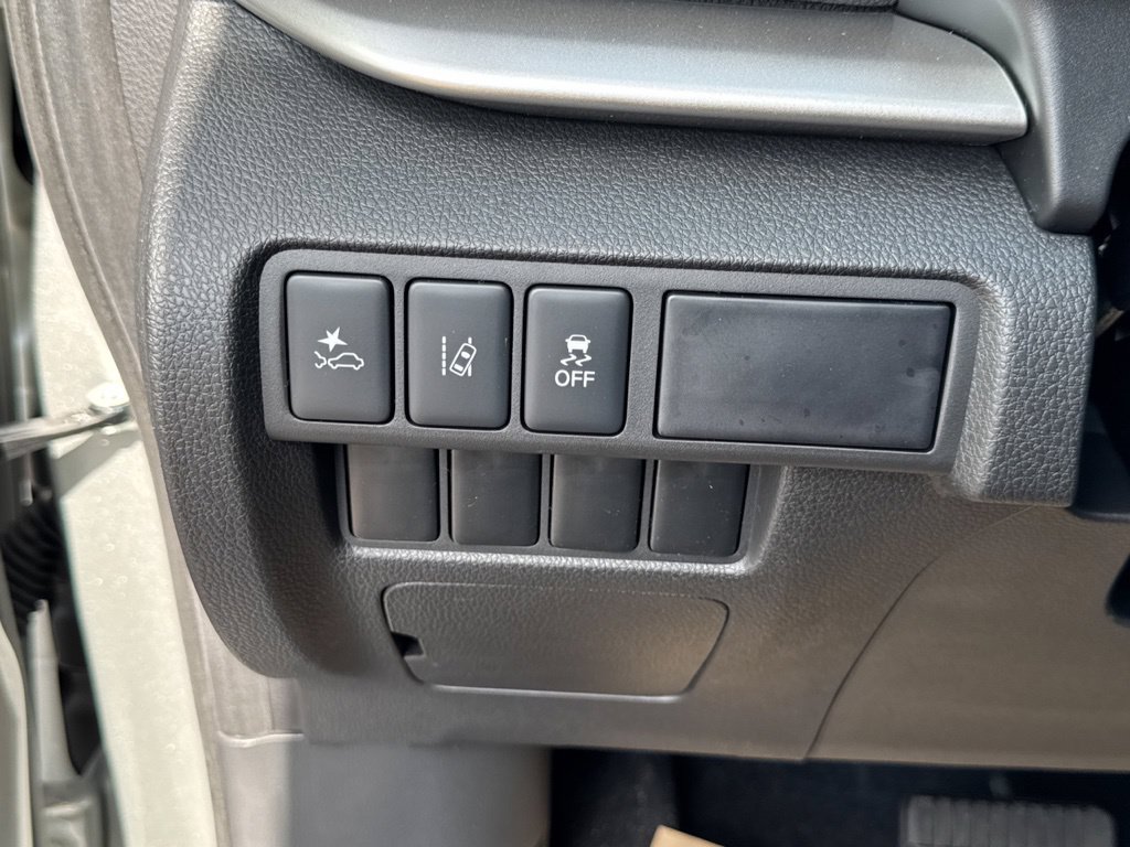 New 2026 Mitsubishi Eclipse Cross LE AWD/4WD image 17