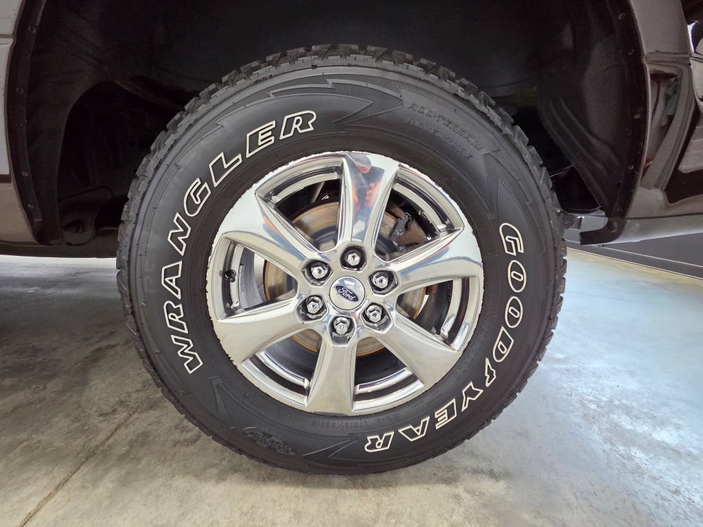 Used 2018 Ford F150 XLT w/ Equipment Group 302A Luxury AWD/4WD image 9