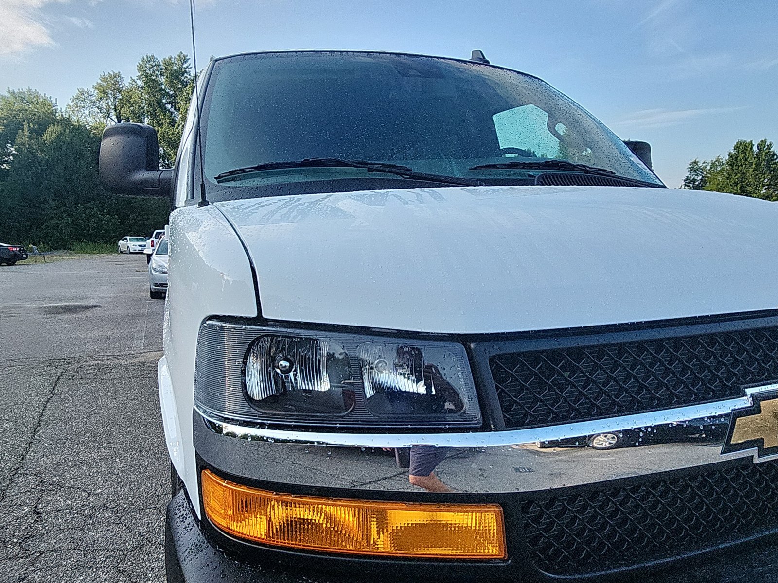 Used 2025 Chevrolet Express 3500 LT w/ LT Preferred Equipment Group RWD image 9