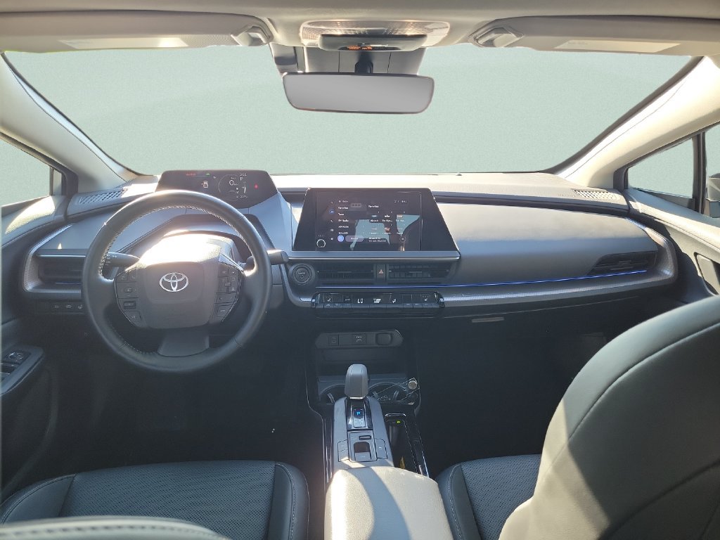 Used 2024 Toyota Prius XLE FWD image 11