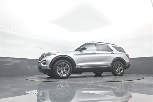Certified 2023 Ford Explorer XLT w/ Equipment Group 202A image 32