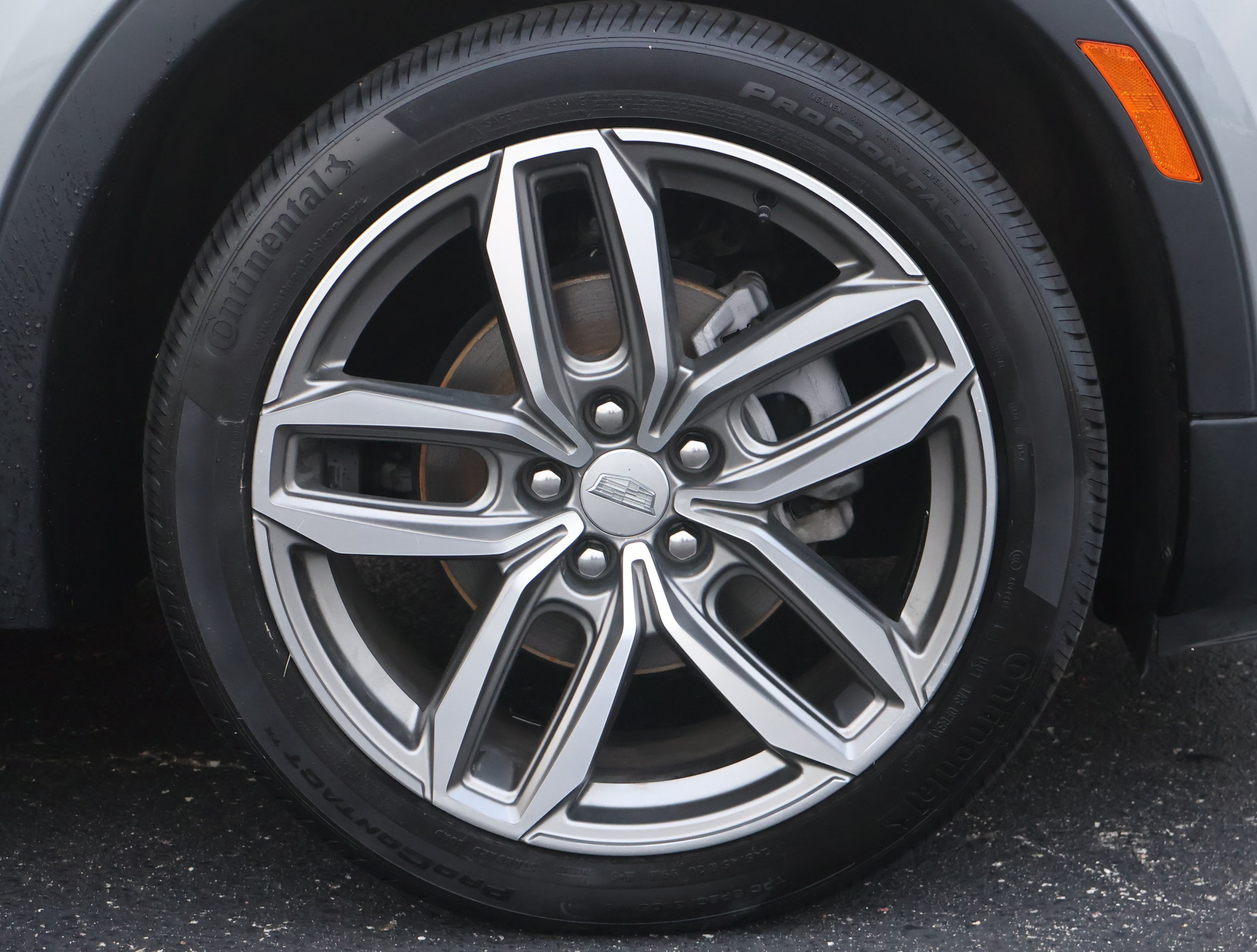 Used 2023 Cadillac XT4 Sport w/ Cold Weather Package AWD/4WD image 26