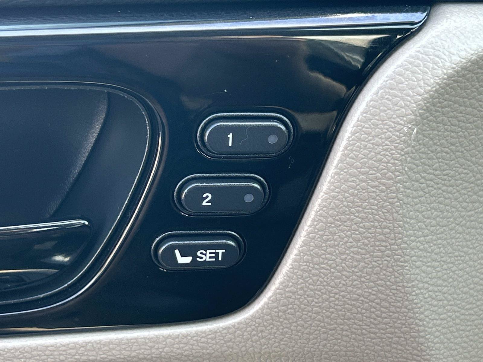 Used 2023 Honda Odyssey Touring image 30