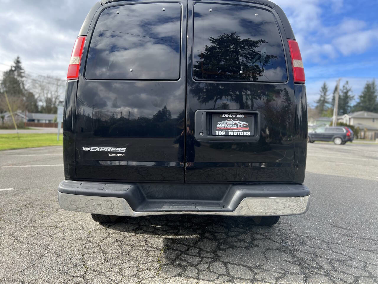 Used 2009 Chevrolet Express 3500 LS w/ Power Package image 6