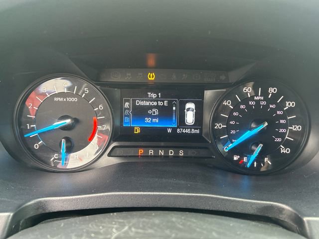 Used 2017 Ford Explorer XLT image 16