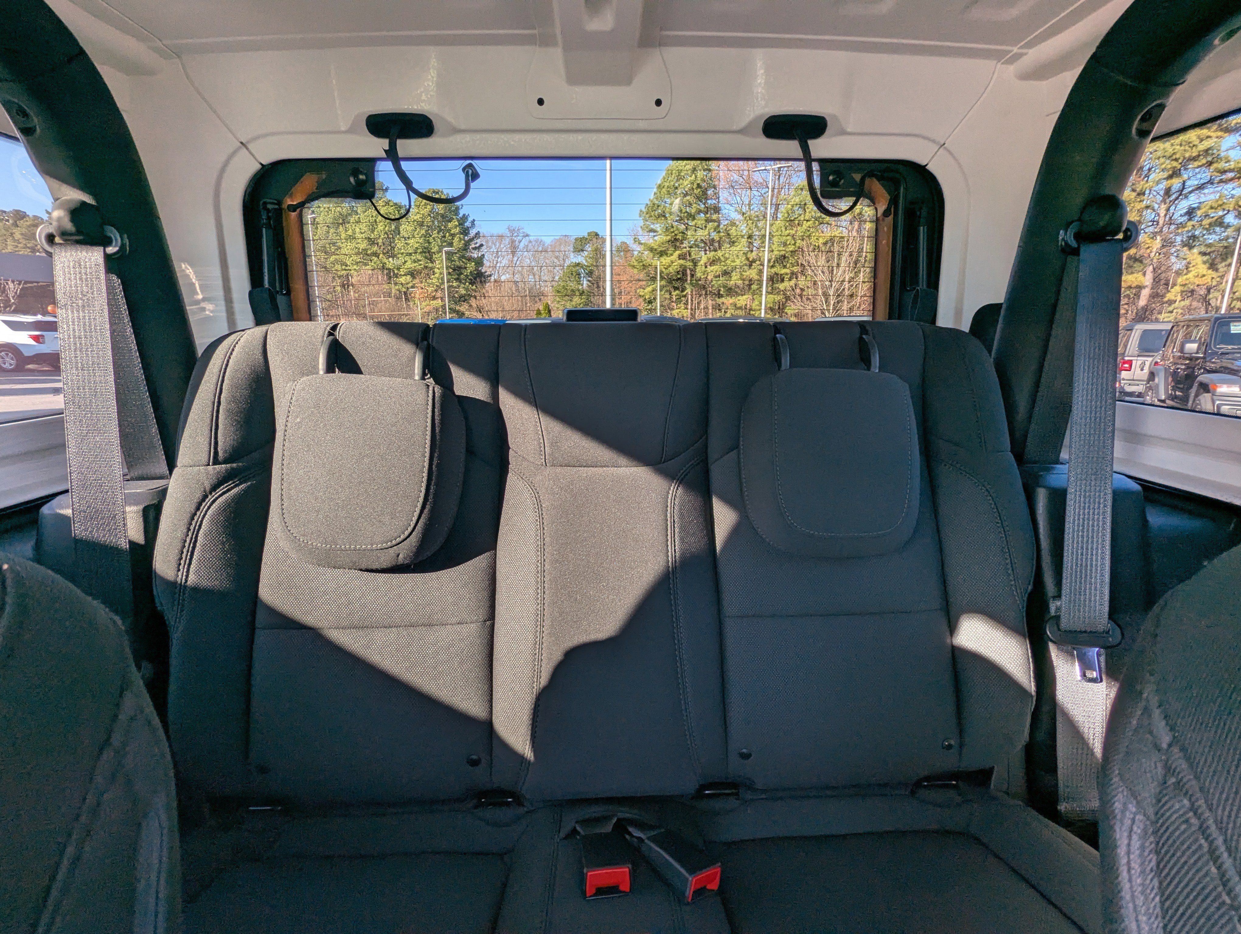 Used 2023 Jeep Wrangler Sport S image 10