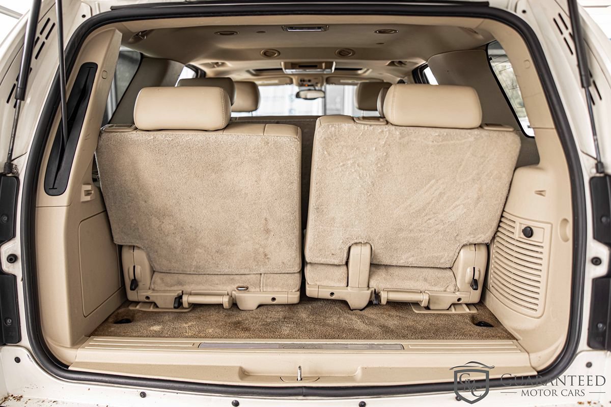 Used 2010 Cadillac Escalade 2WD Hybrid image 17