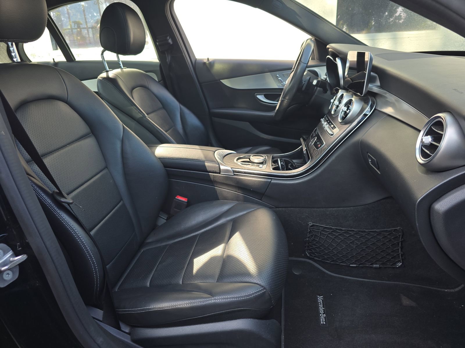 Used 2019 Mercedes-Benz C 300 Sedan w/ Premium Package image 8