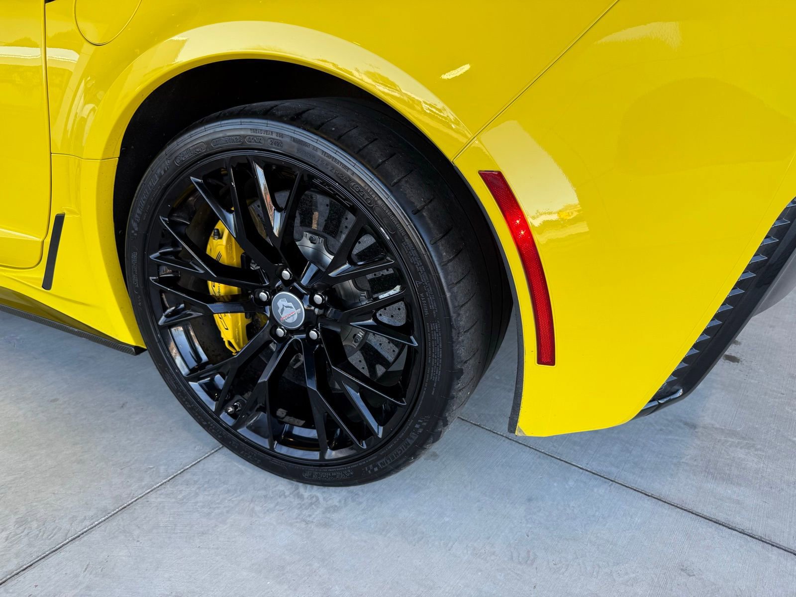 Used 2016 Chevrolet Corvette Z06 w/ 3LZ Preferred Equipment Group image 11