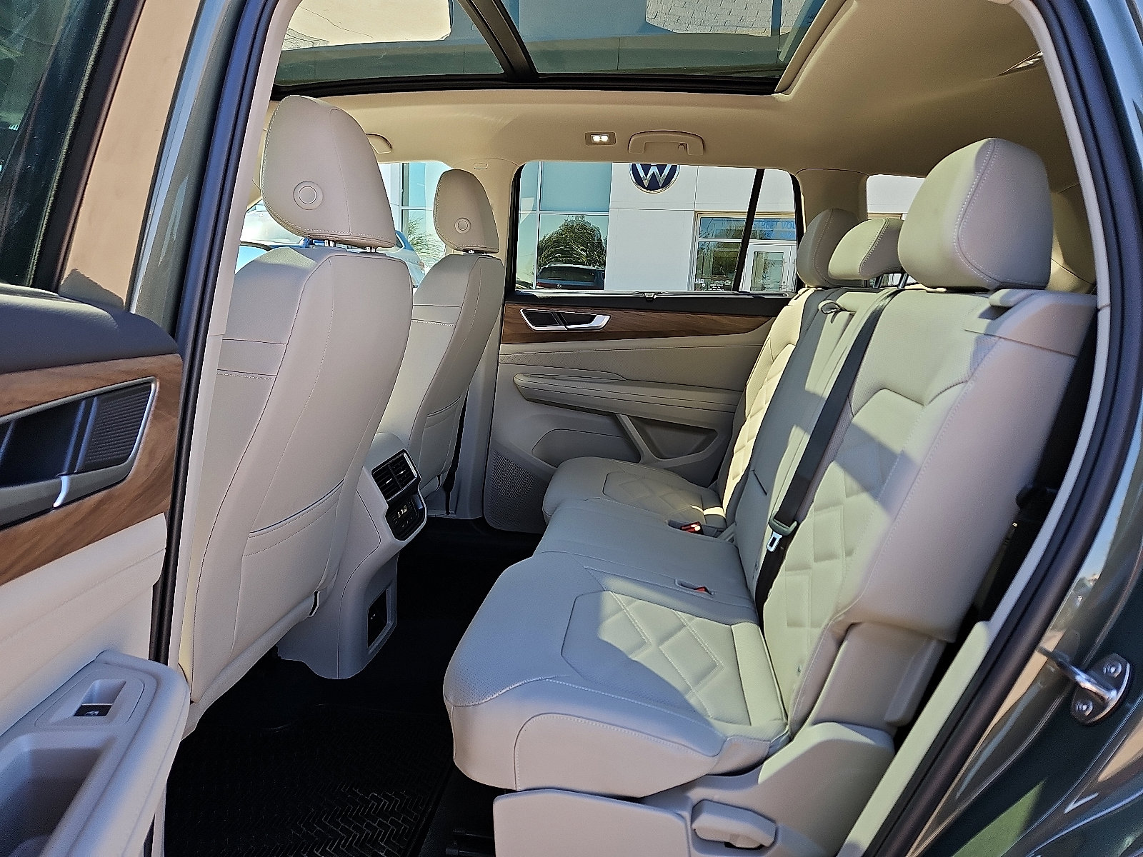 New 2026 Volkswagen Atlas SE image 11