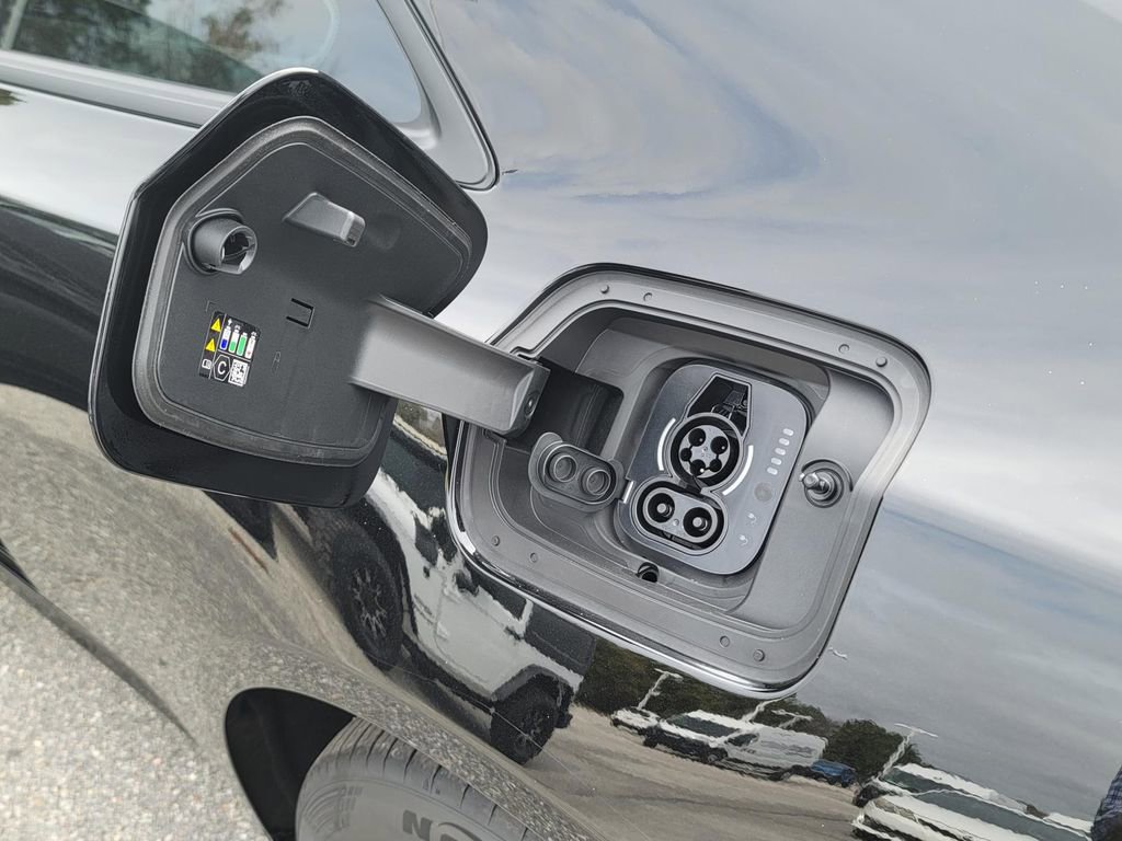 New 2025 Dodge Charger R/T w/ Quick Order Package 25M R/T image 38