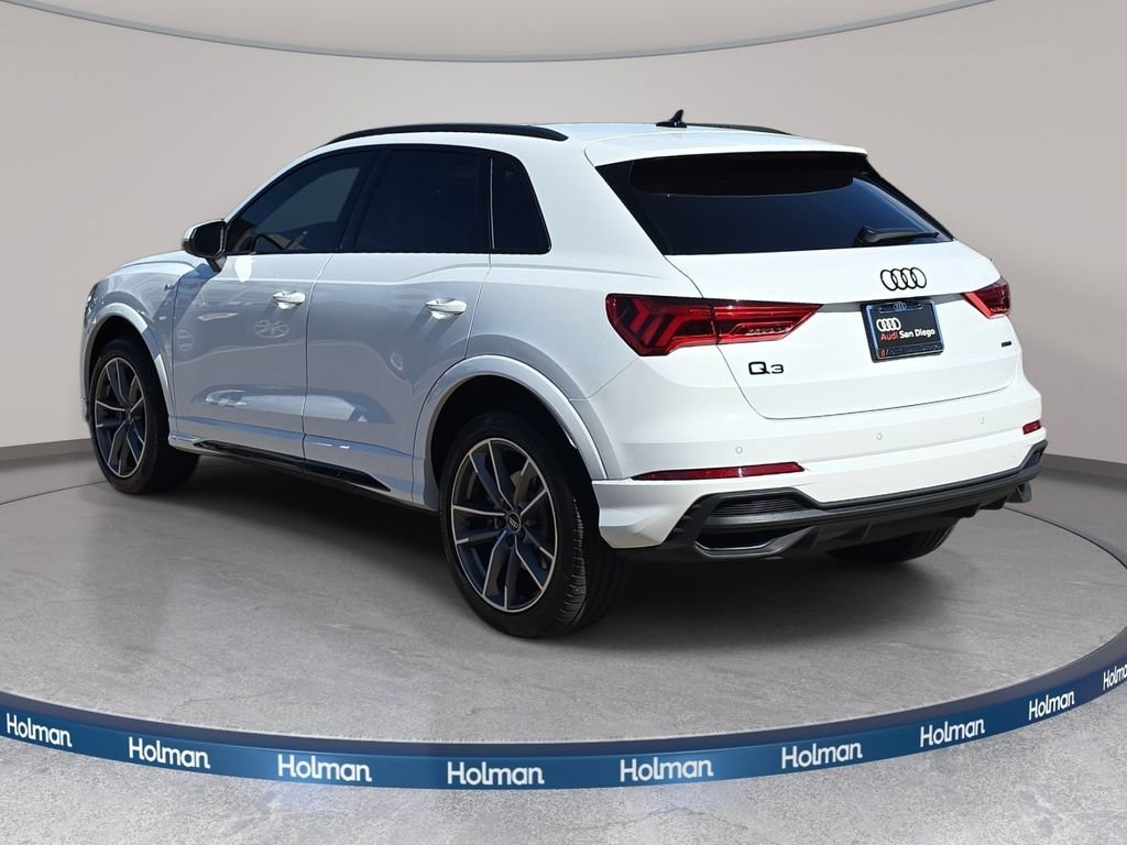 Used 2023 Audi Q3 2.0T Premium w/ Black Optic Sport Package AWD/4WD image 8