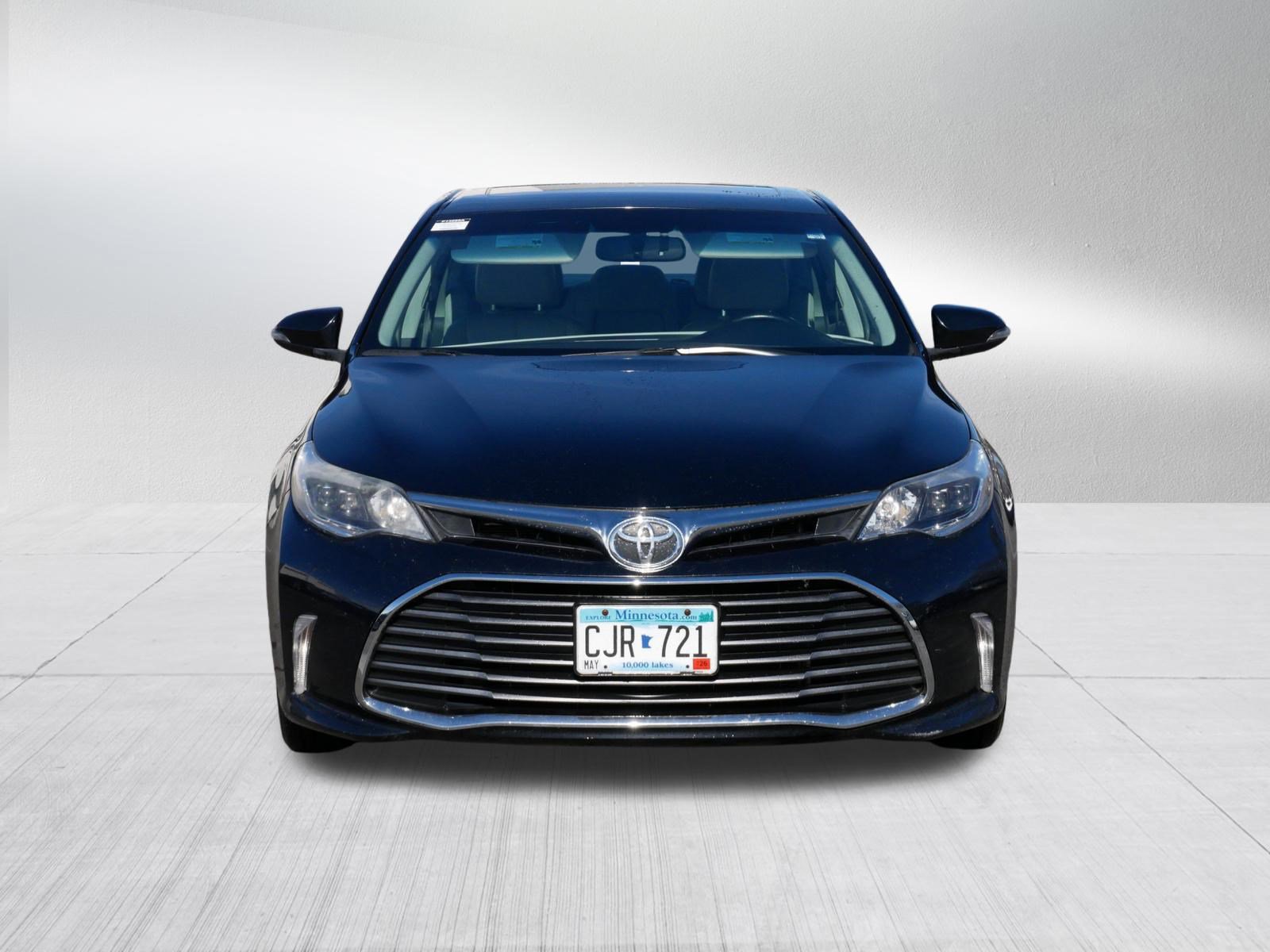Used 2016 Toyota Avalon XLE Plus image 2