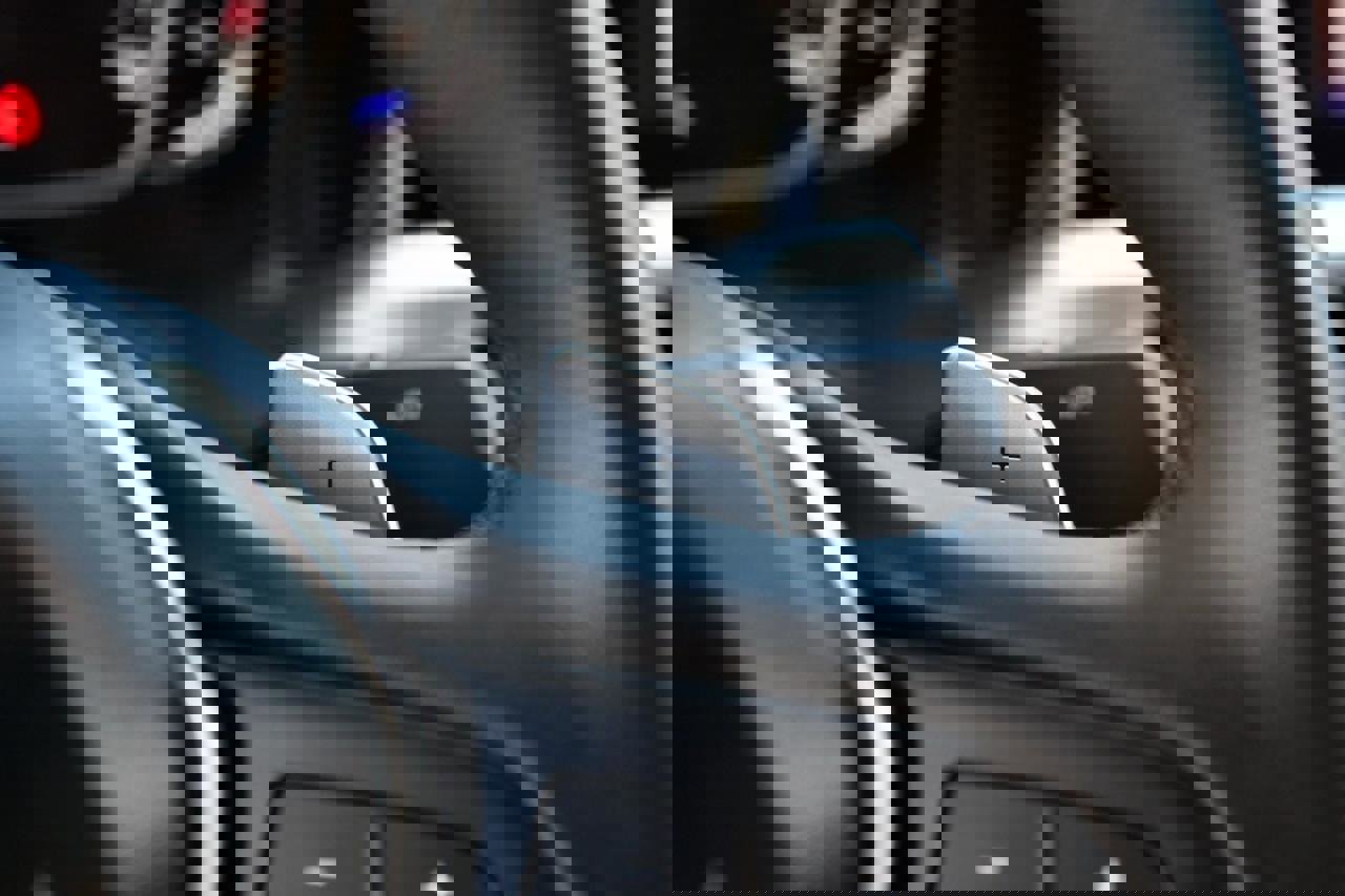 Used 2021 BMW 330i Sedan w/ Convenience Package image 23