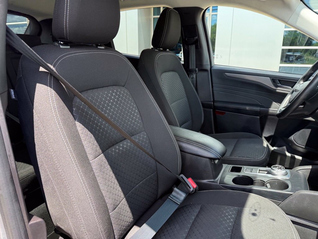 Used 2023 Ford Escape Active w/ Tech Pack #1 AWD/4WD image 11