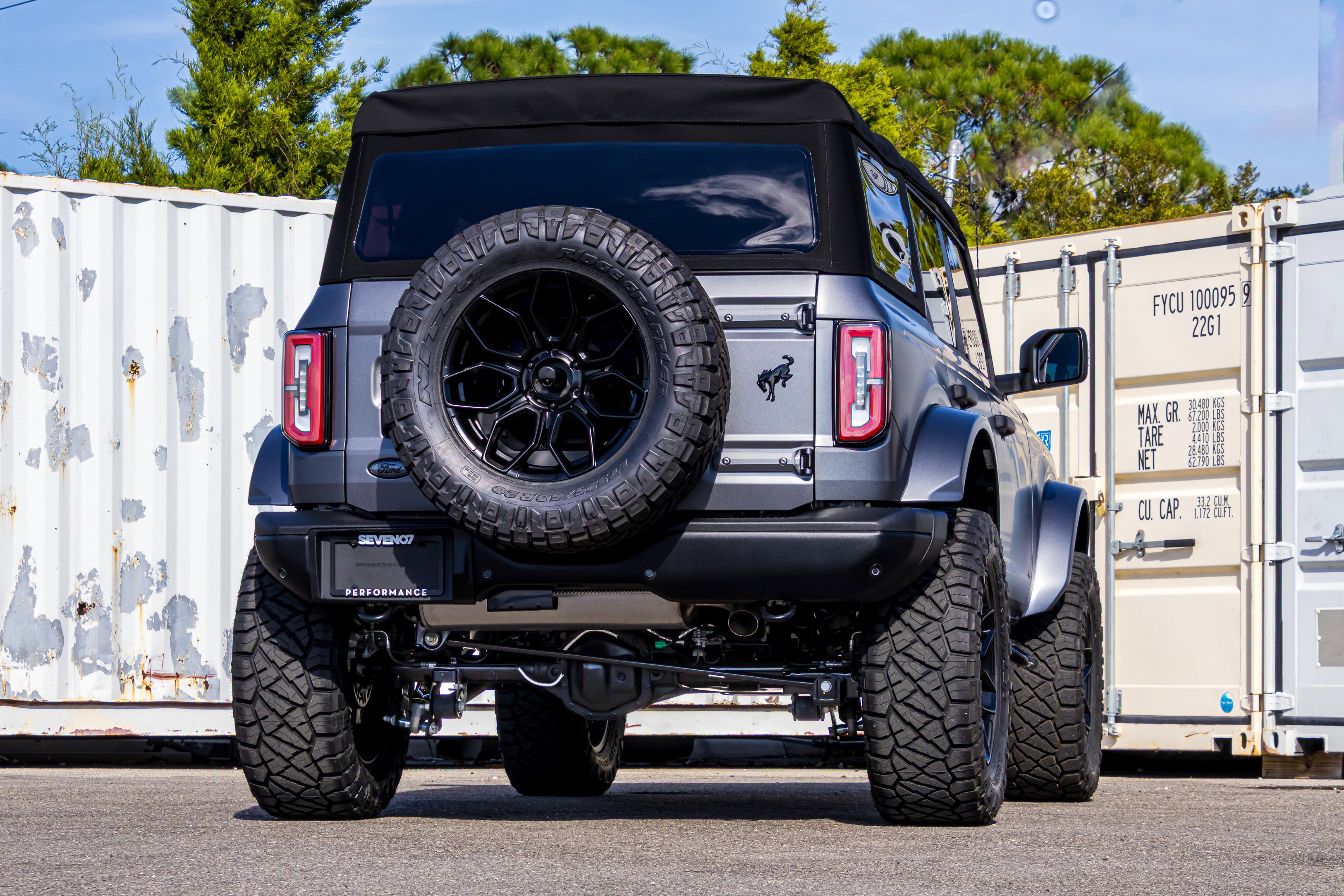 New 2025 Ford Bronco Badlands image 3