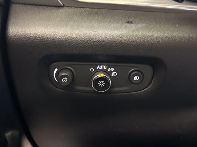 Used 2019 Chevrolet Traverse LT w/ LT Premium Package AWD/4WD image 37