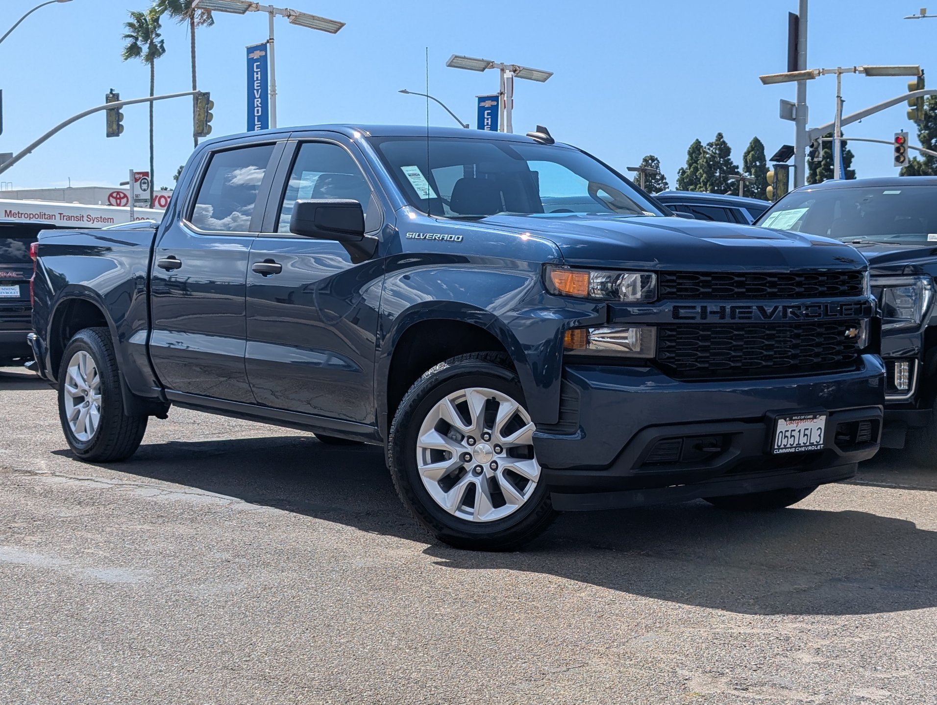 Used 2022 Chevrolet Silverado 1500 Custom RWD image 2