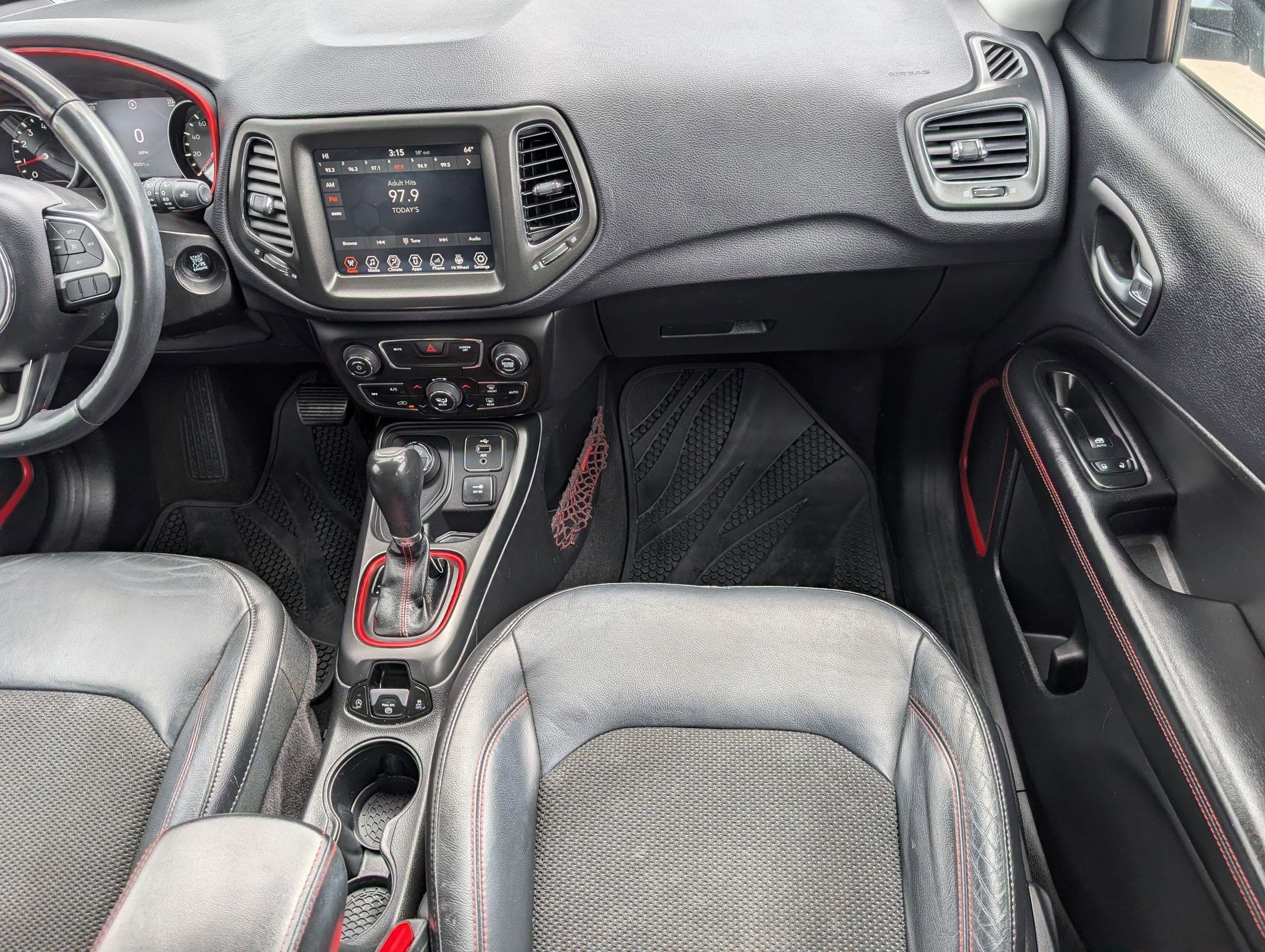 Used 2017 Jeep Compass Trailhawk w/ Cold Weather Group AWD/4WD image 28