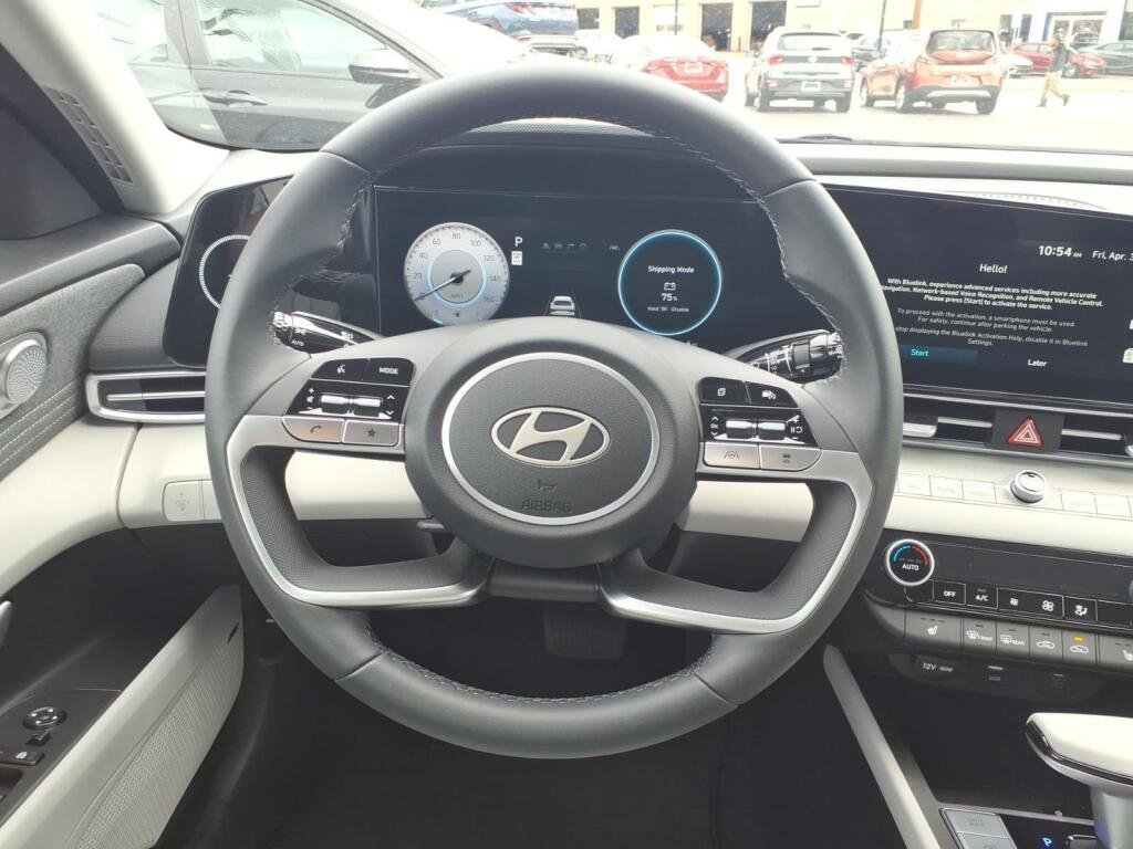 New 2026 Hyundai Elantra Limited FWD image 10