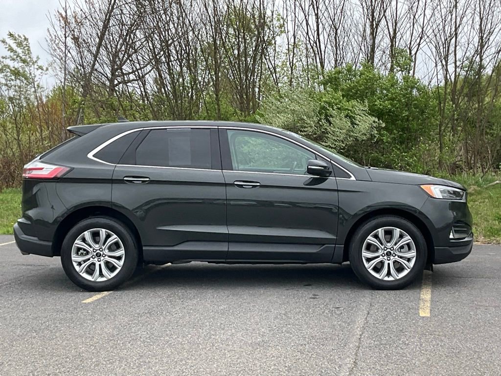 Used 2023 Ford Edge Titanium w/ Equipment Group 301A AWD/4WD image 28