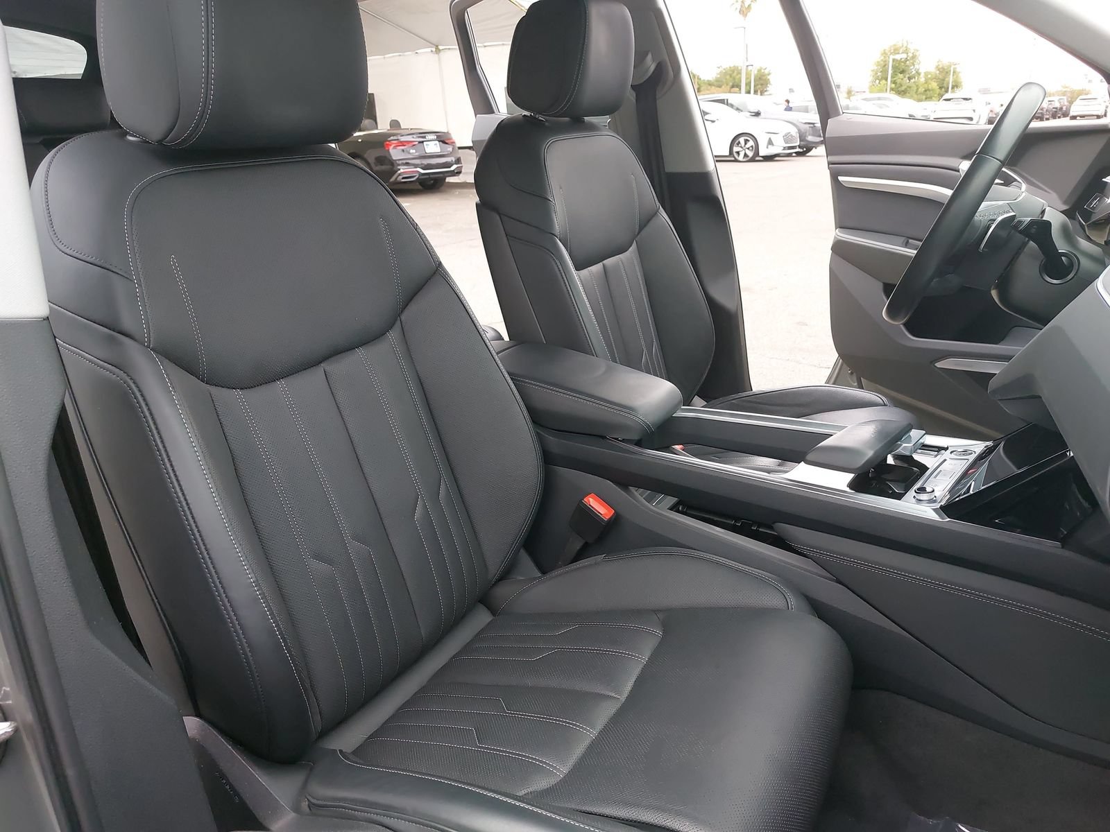 Used 2024 Audi Q8 e-tron Premium Plus w/ Prestige Package AWD/4WD image 10