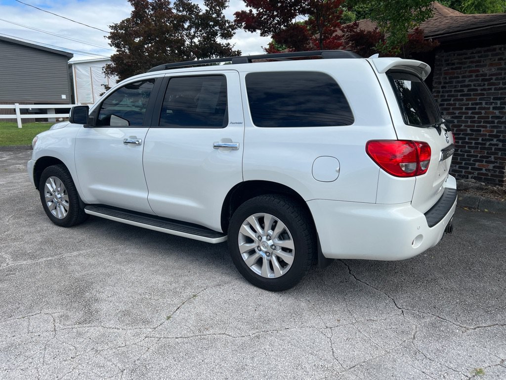 Used 2014 Toyota Sequoia Platinum AWD/4WD image 3