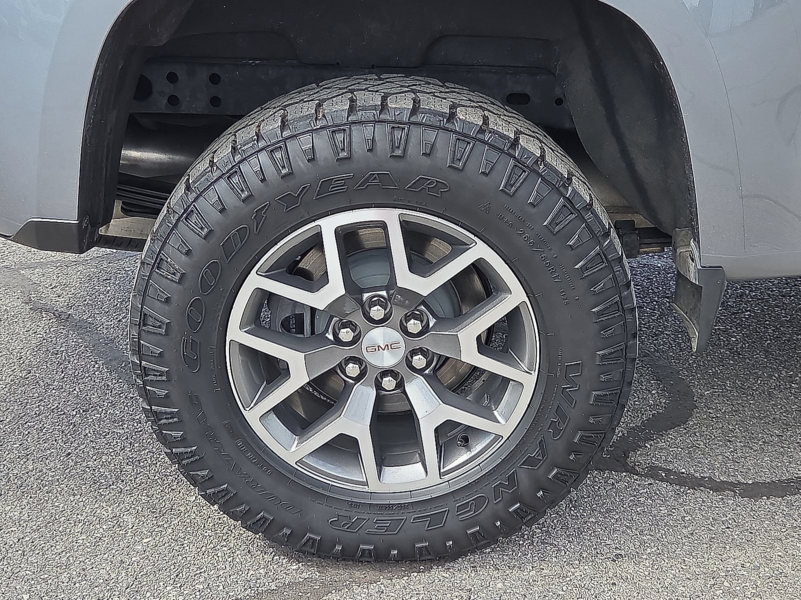 Certified 2022 GMC Canyon AT4 w/ Trailering Package AWD/4WD image 17