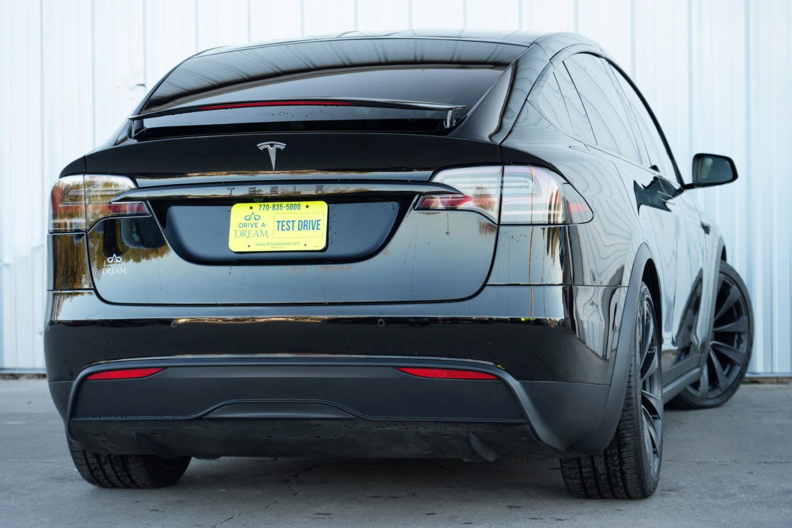 Used 2023 Tesla Model X image 4