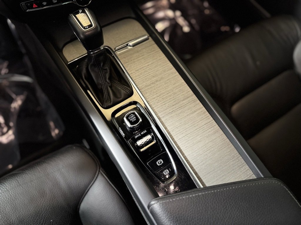 Used 2021 Volvo V60 T5 Cross Country w/ Protection Package image 19