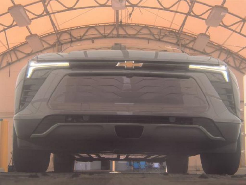 Used 2024 Chevrolet Blazer EV LT AWD/4WD image 3