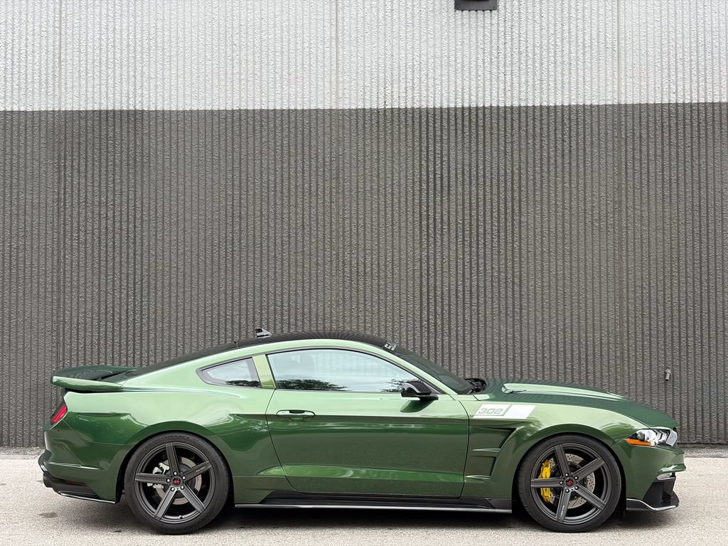 Used 2022 Ford Mustang GT Premium w/ Black Accent Package RWD image 8
