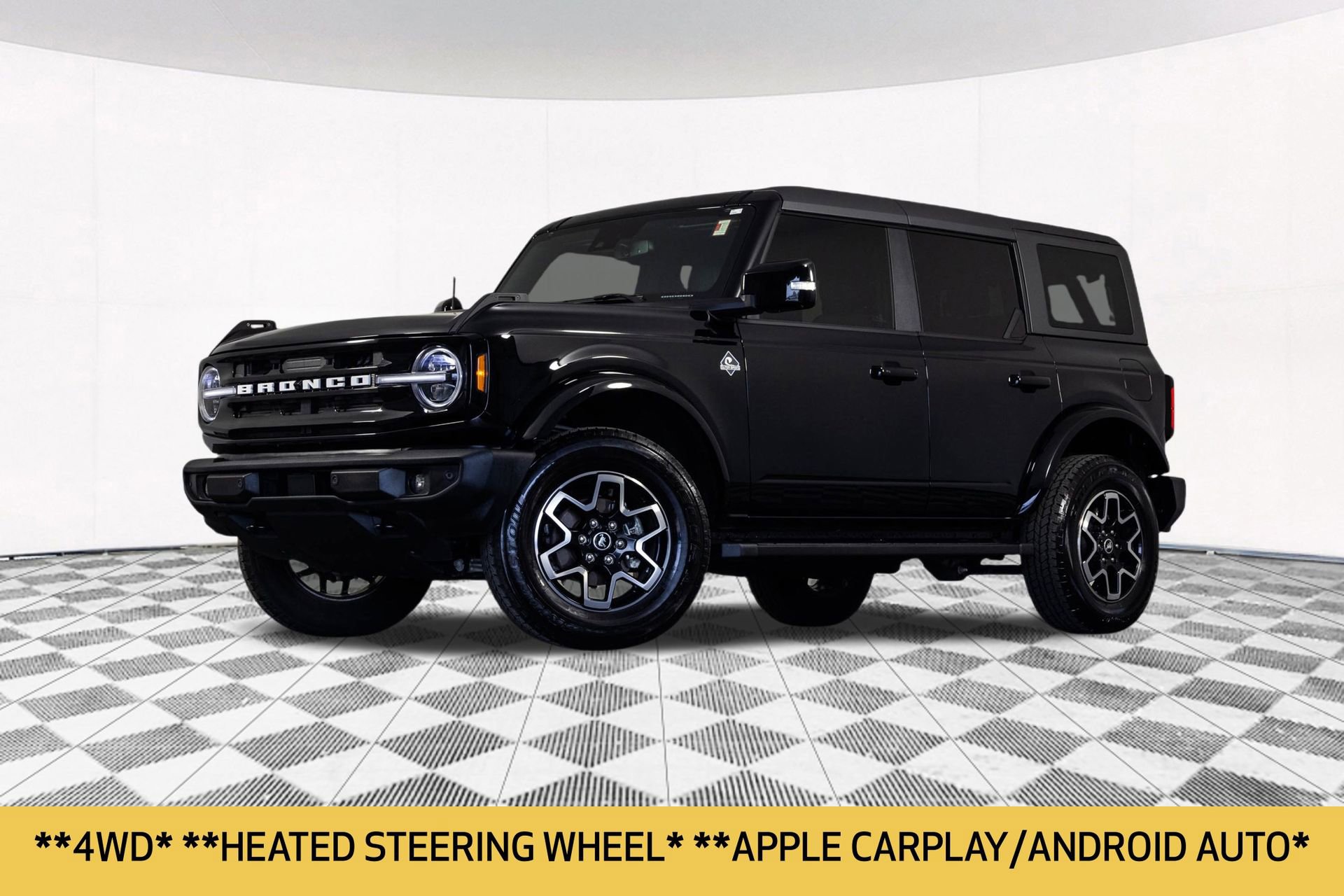 Used 2024 Ford Bronco Outer Banks AWD/4WD image 2