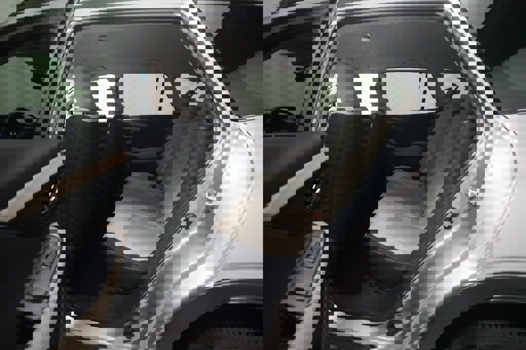 Used 2020 Subaru Outback Premium image 16