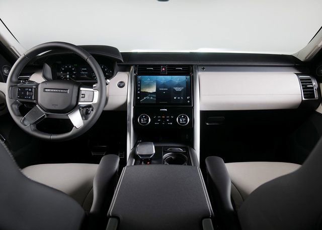 New 2026 Land Rover Discovery Dynamic SE AWD/4WD image 4