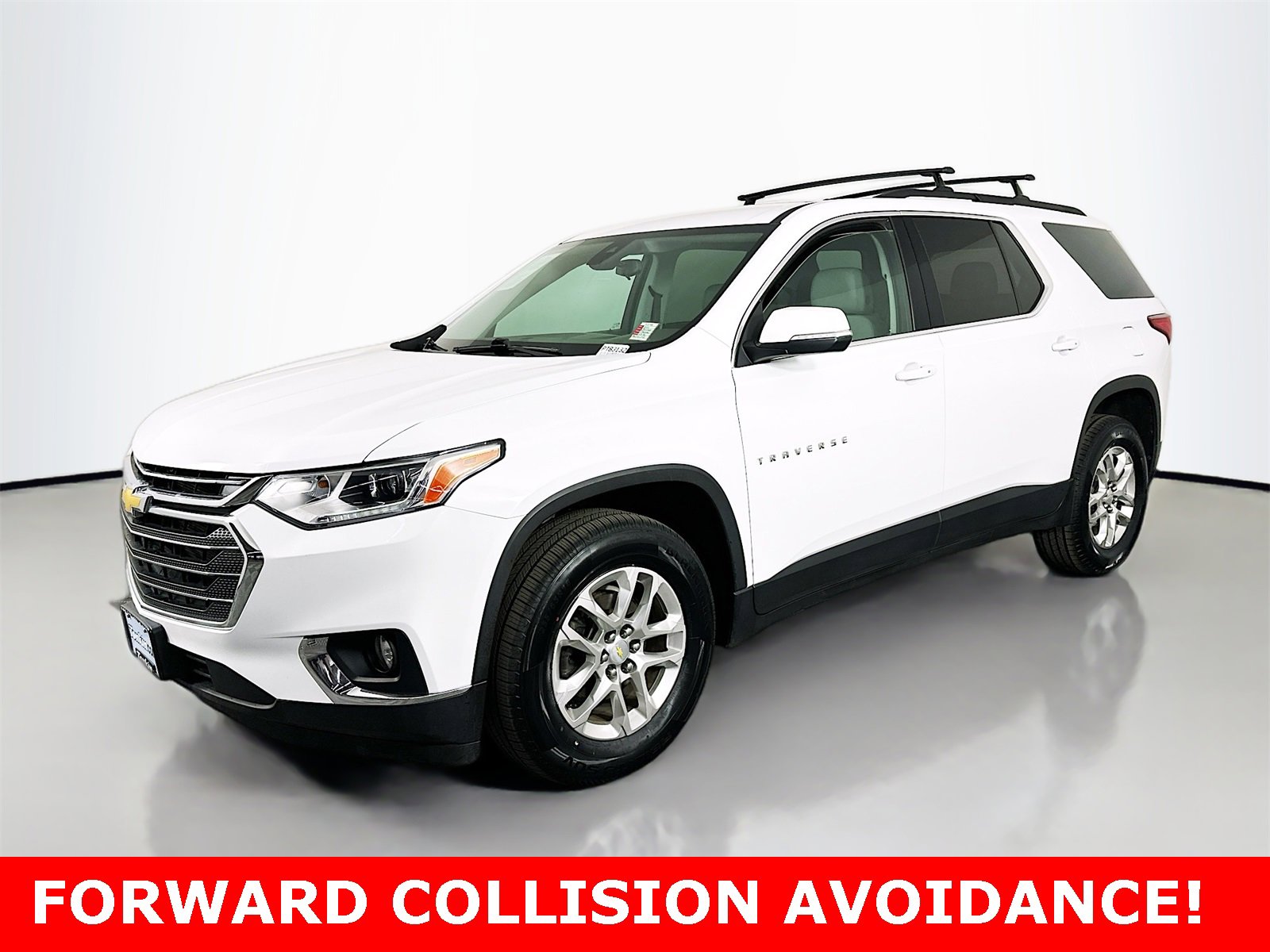 Used 2021 Chevrolet Traverse LT image 3