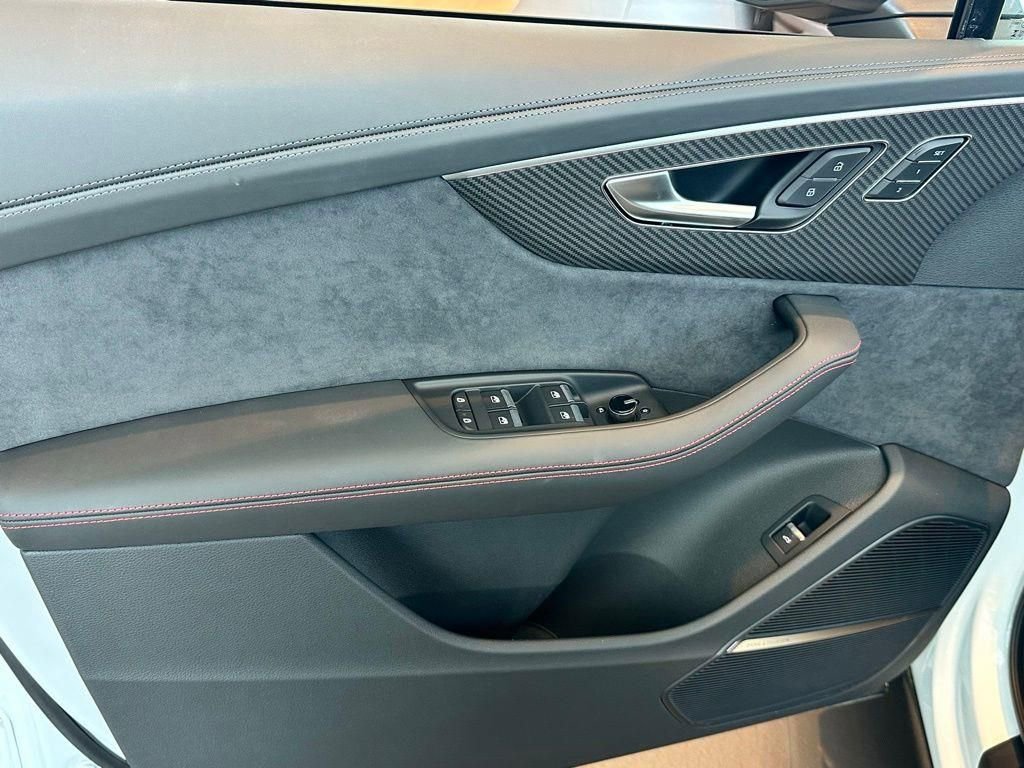 New 2026 Audi SQ7 Prestige image 21