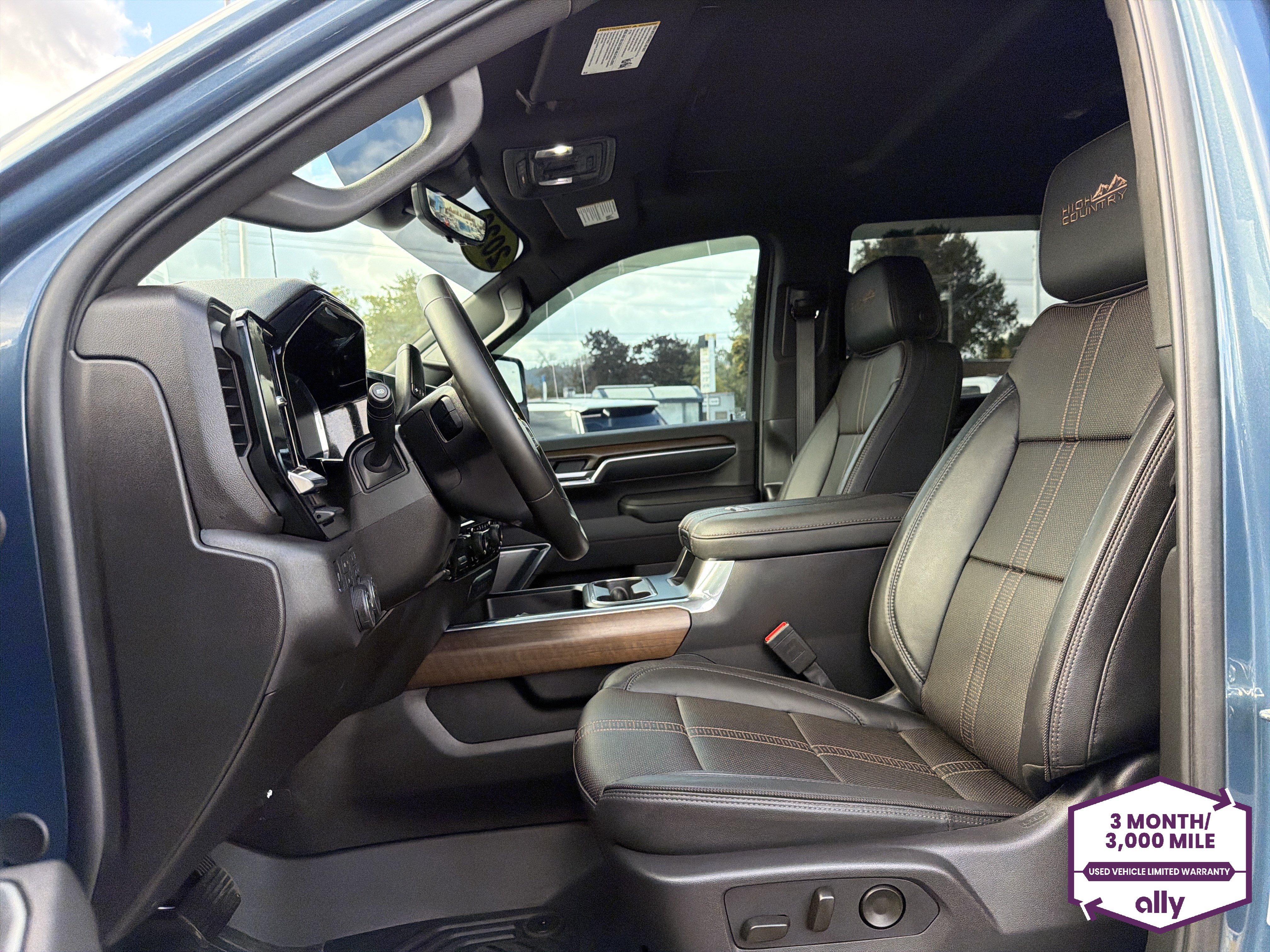 Used 2026 Chevrolet Silverado 2500 High Country w/ Technology Package AWD/4WD image 10