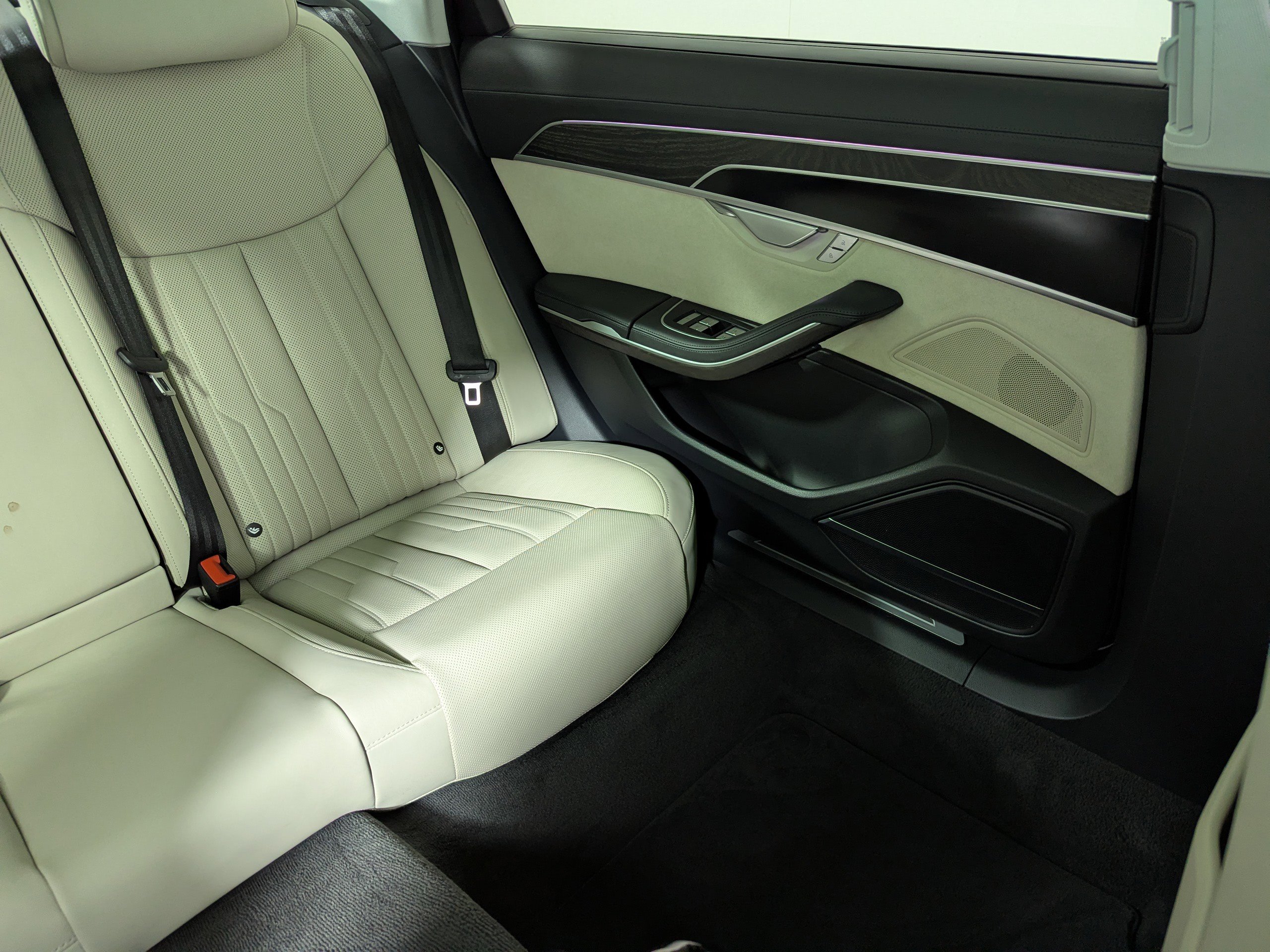 Certified 2023 Audi A8 L 3.0T AWD/4WD image 9