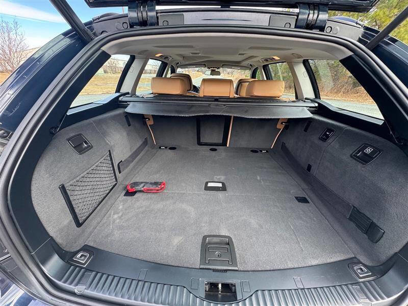 Used 2010 BMW 535i xDrive Wagon image 14