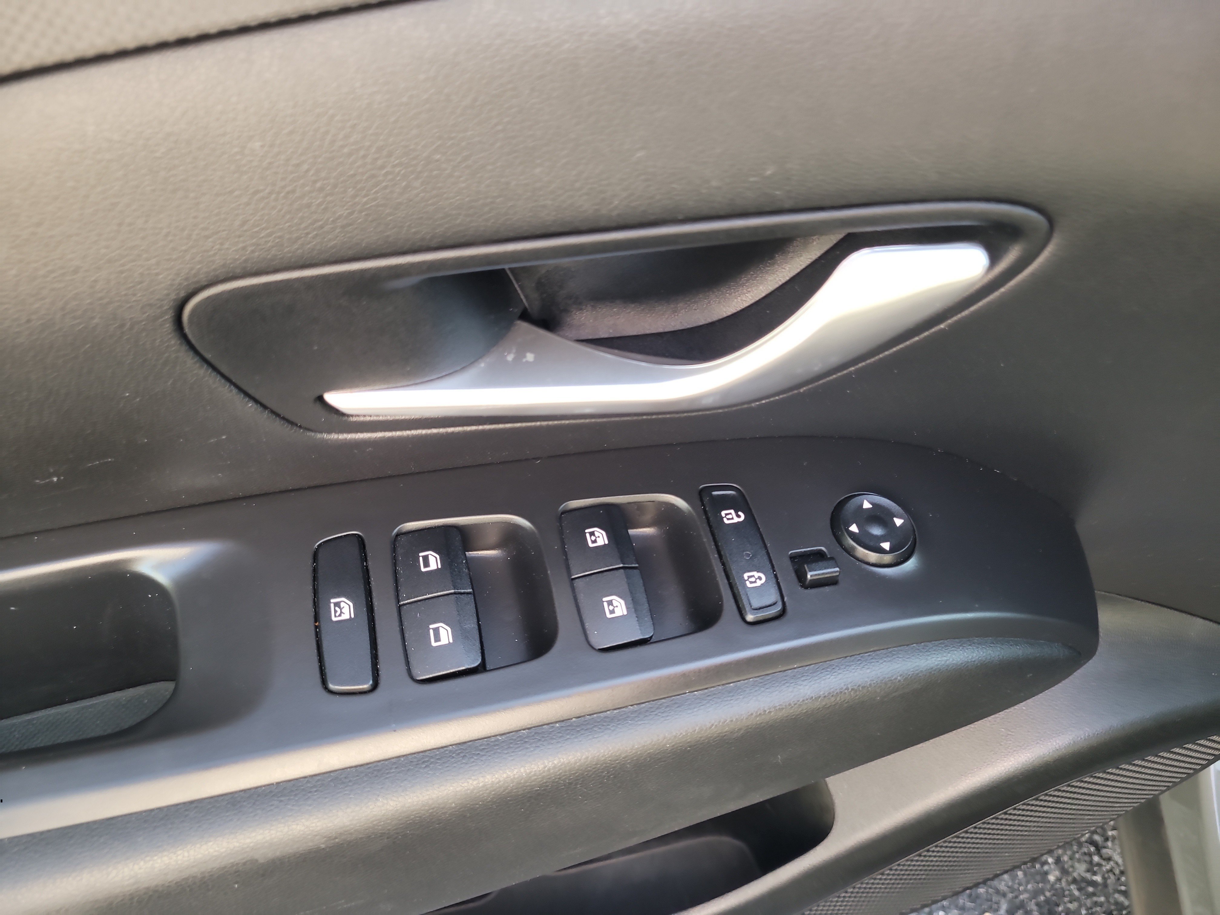 Used 2024 Hyundai Santa Cruz SEL w/ Activity Package FWD image 17
