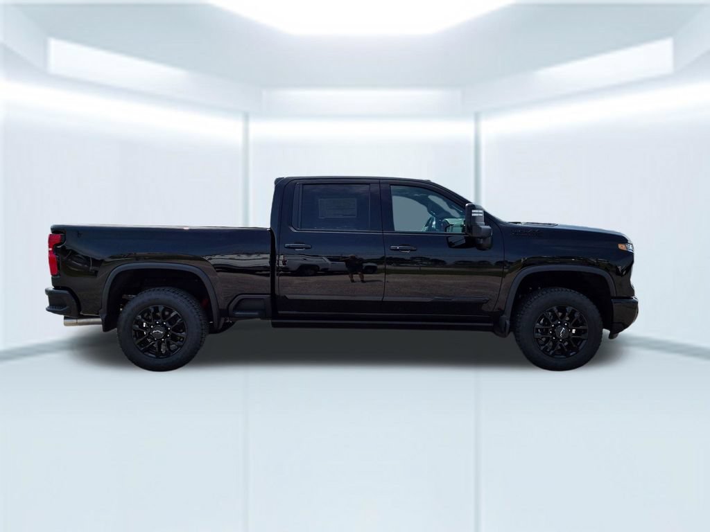 New 2026 Chevrolet Silverado 2500 High Country w/ High Country Premium Package AWD/4WD image 8