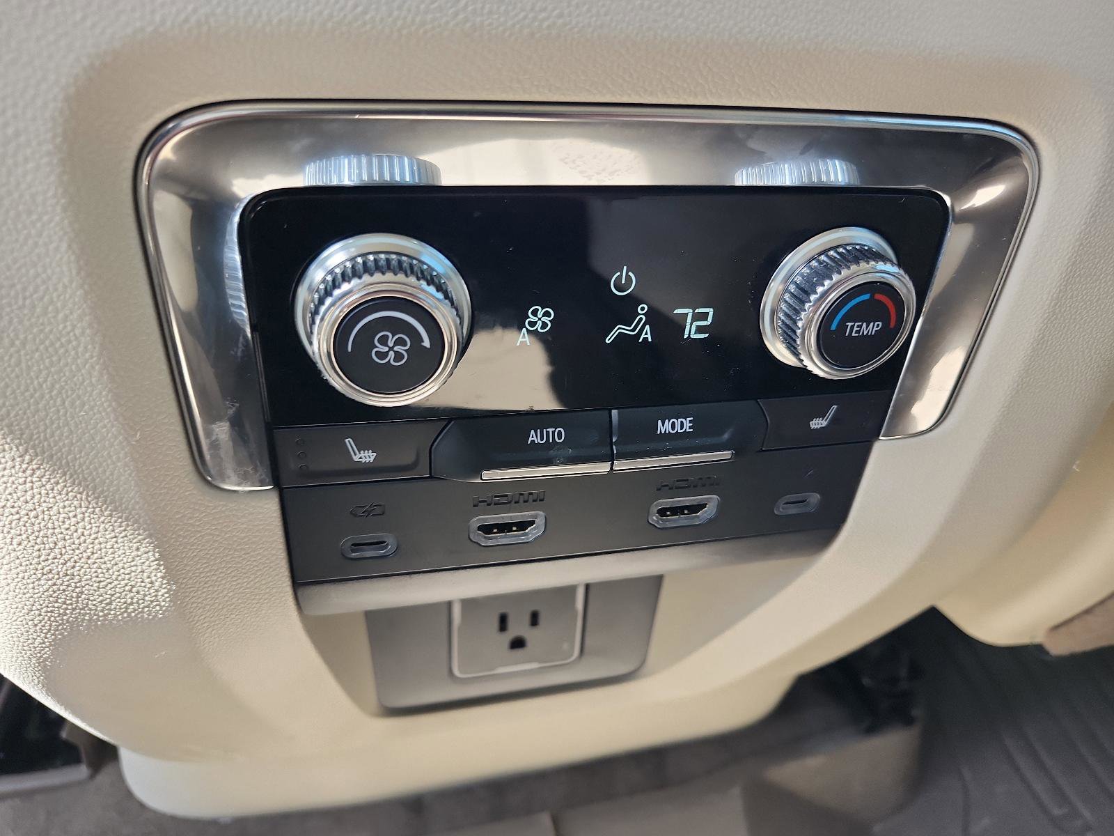 Used 2023 GMC Yukon XL Denali w/ Denali Reserve Package image 15