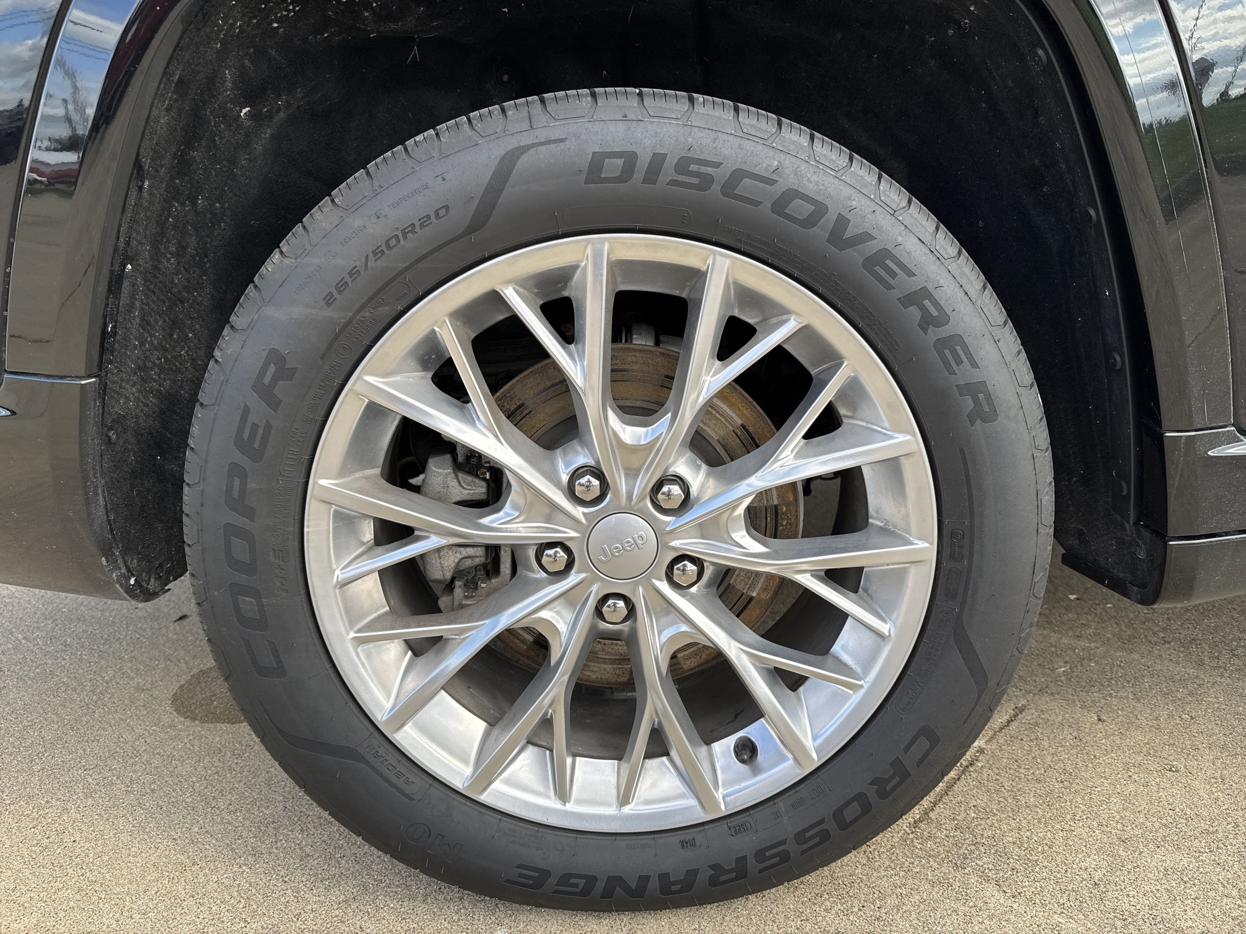 Used 2021 Jeep Grand Cherokee L Summit w/ Luxury Tech Group V image 25