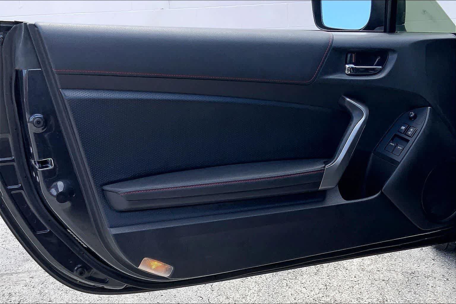 Used 2014 Subaru BRZ Limited RWD image 25