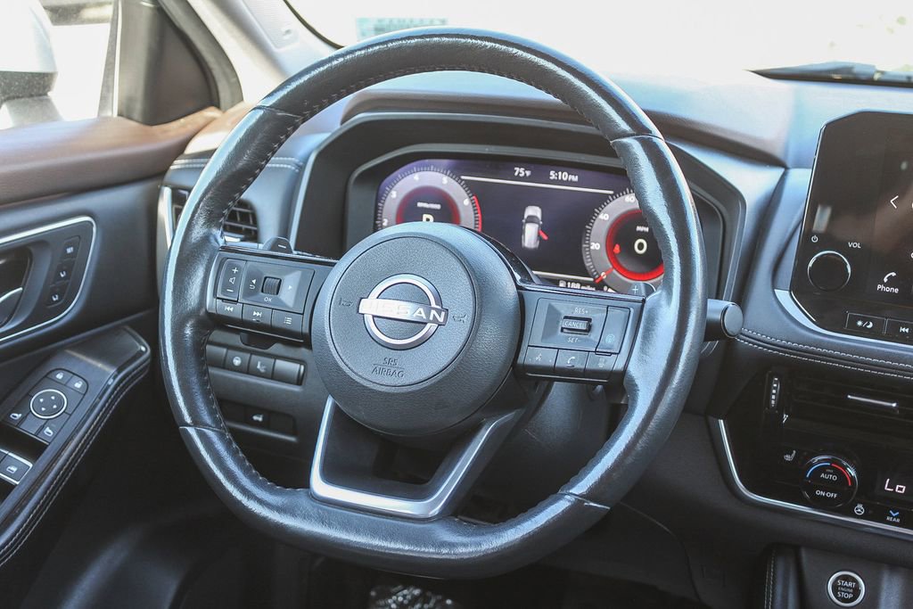 Used 2023 Nissan Rogue Platinum w/ Platinum Premium Package image 19