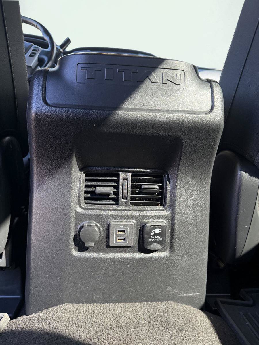 Used 2019 Nissan Titan SV w/ SV Convenience Package AWD/4WD image 15
