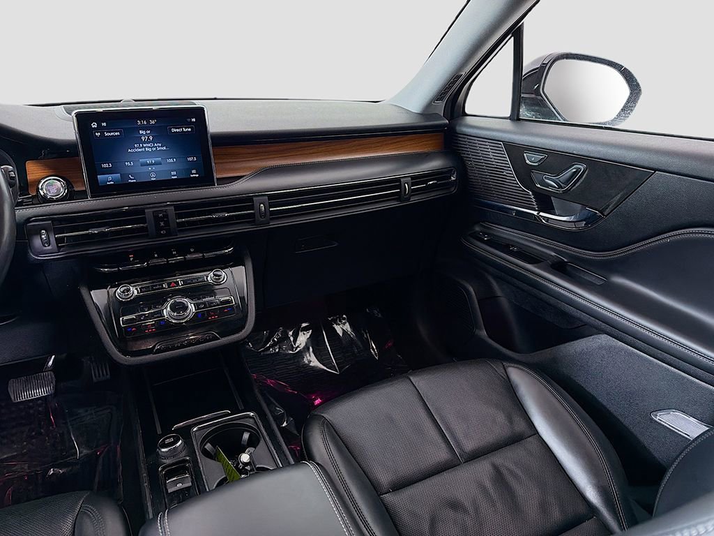 Used 2022 Lincoln Corsair Reserve w/ Elements Package image 35