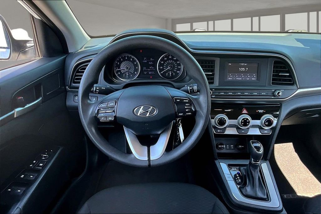 Used 2019 Hyundai Elantra SE w/ Cargo Package FWD image 8